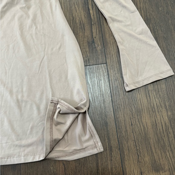 STELLA laguna beach long sleeve dress - Picture 2 of 5